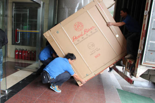 武宁钢琴贵重工艺品无忧运